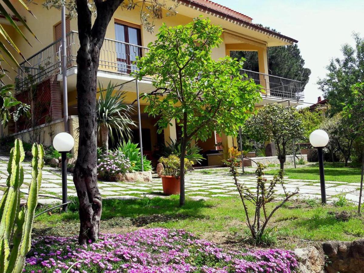 קאפוטרה Invit Arti B&B מראה חיצוני תמונה